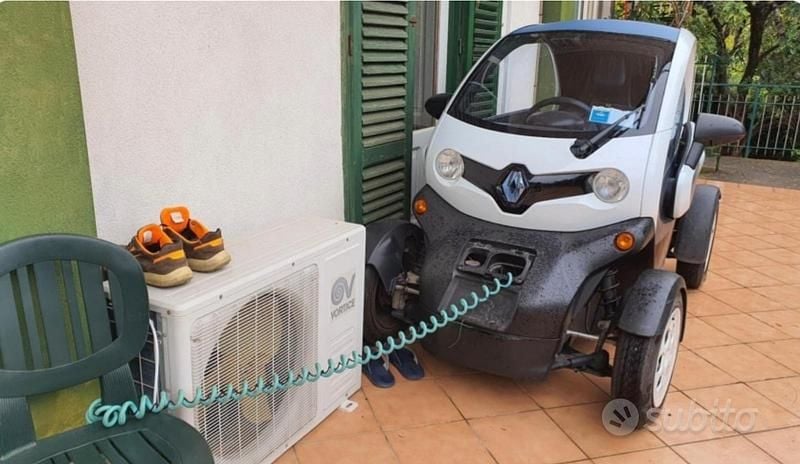 Usata Renault Twizy 12 kW (17 CV) 2013 Bianco Utilitaria