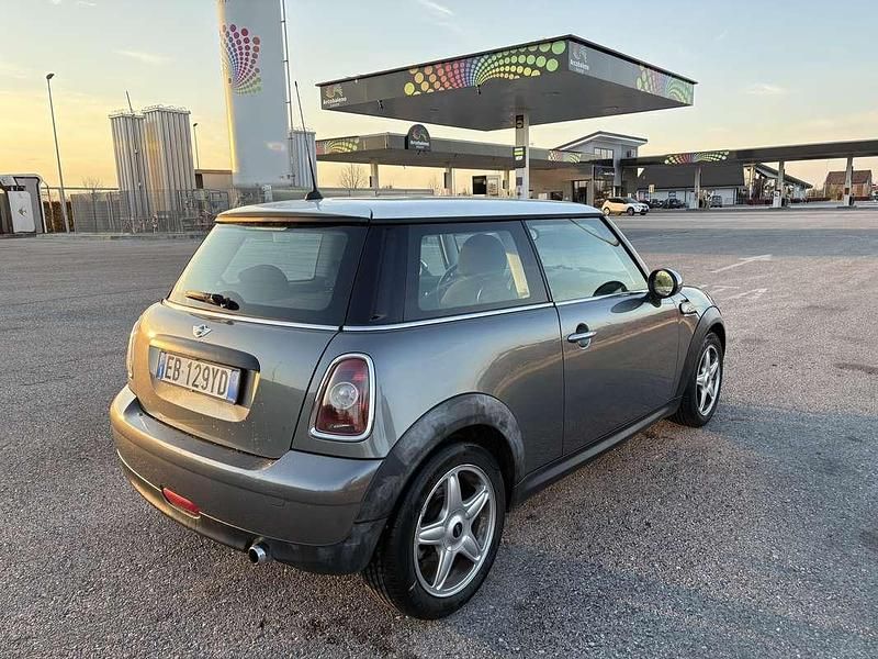Usata Mini ONE 75 CV (55 kW) 2011 Grigio Utilitaria