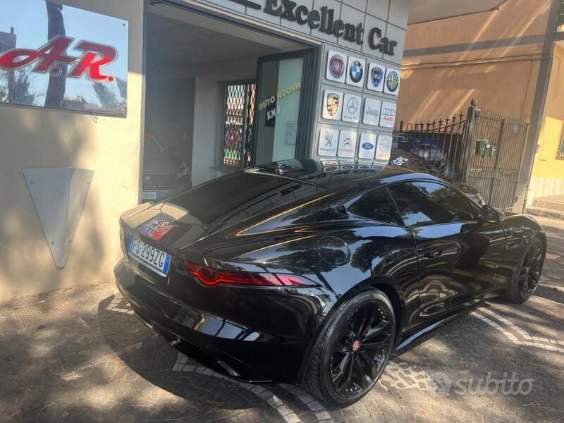 Usata Jaguar F-Type Chequered Flag 340 CV (250 kW) 2018 Nero Coupé