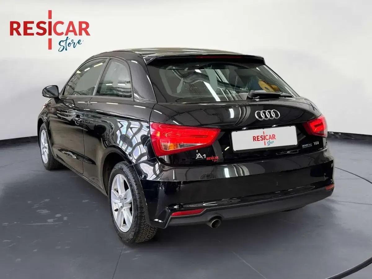 Usata Audi A1 Design 90 CV (66 kW) 2018 Nero Berlina