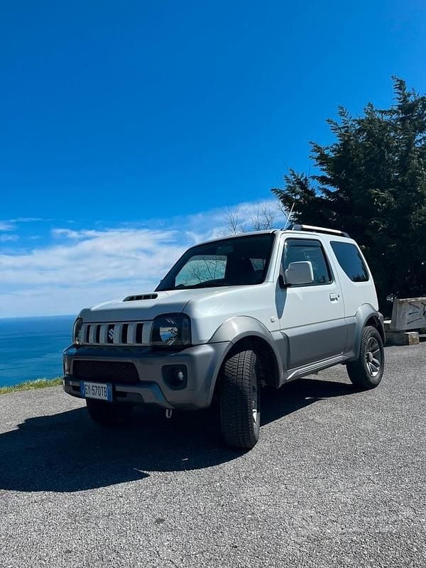 Usata Suzuki Jimny 2015 Bianco SUV