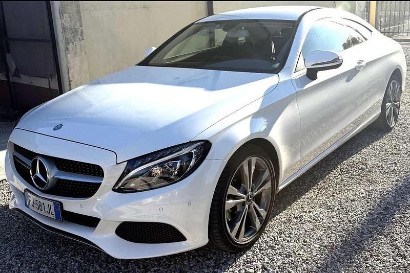 Usata Mercedes C220 Executive 170 CV (125 kW) 2017 Coupé