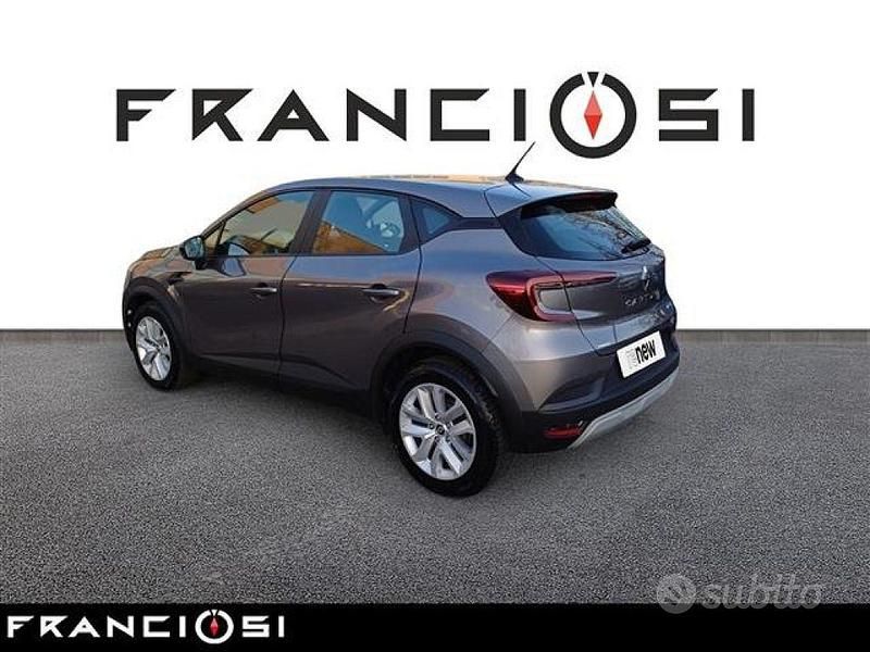 Usata Renault Captur Zen 145 CV (106 kW) 2022 Grigio SUV