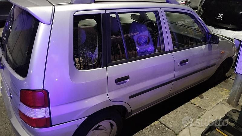 Usata Mazda Demio 1999 Grigio Utilitaria