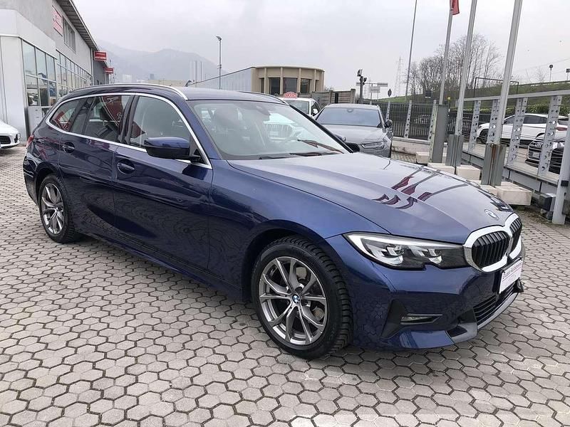 Usata BMW 320 Sport Line 190 CV (139 kW) 2020 Blu/azzurro Station wagon
