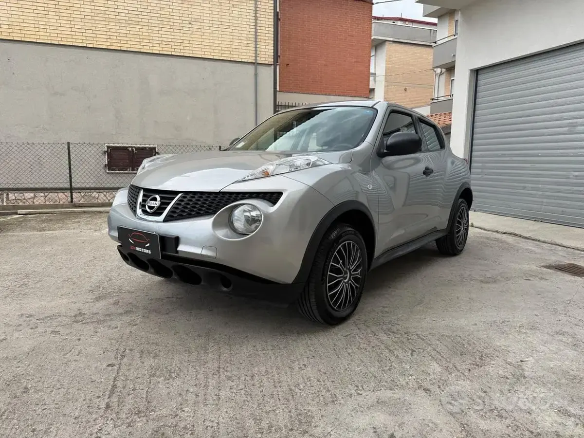 Usata Nissan Juke 110 CV (80 kW) 2013 Grigio SUV