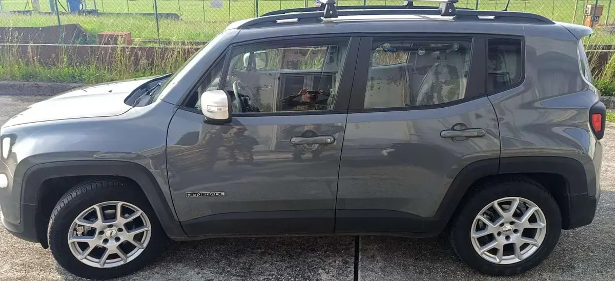 Usata Jeep Renegade Limited 131 CV (96 kW) 2022 Grigio SUV