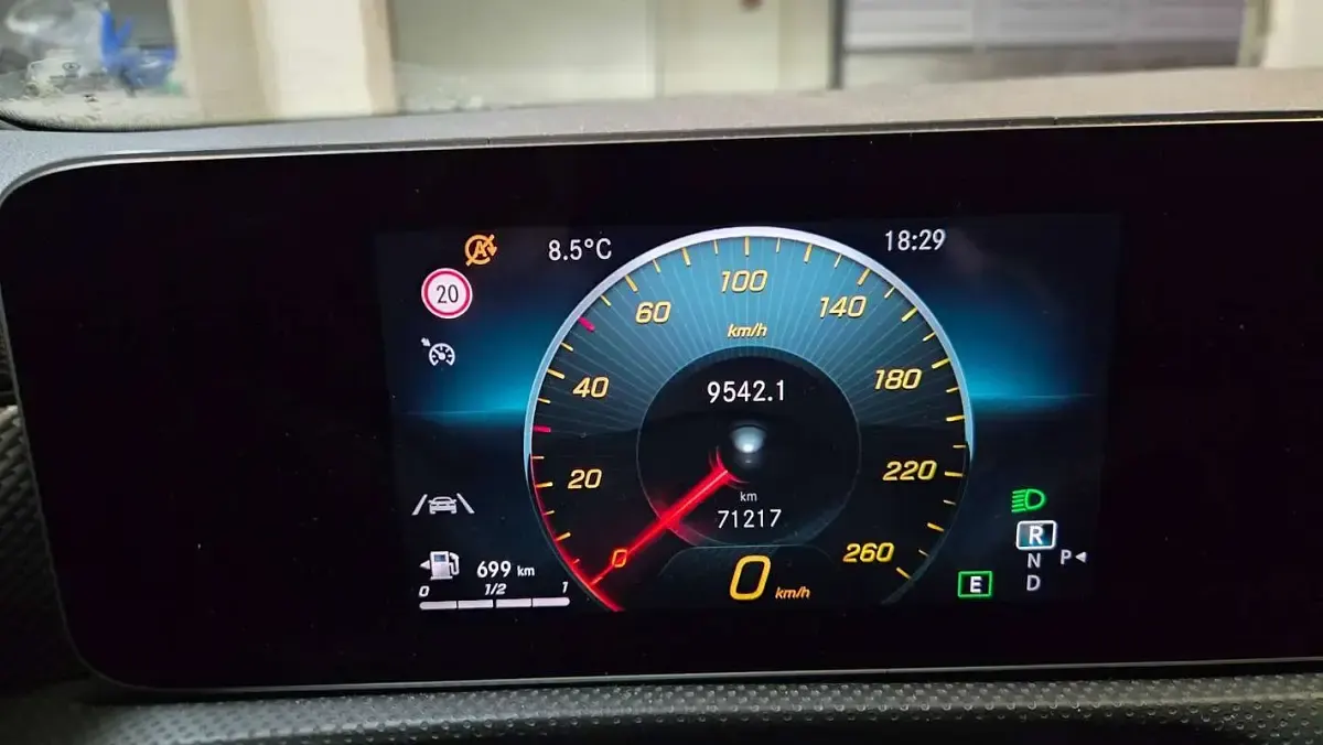 Usata Mercedes A180 116 CV (85 kW) 2019 Blu/azzurro Berlina