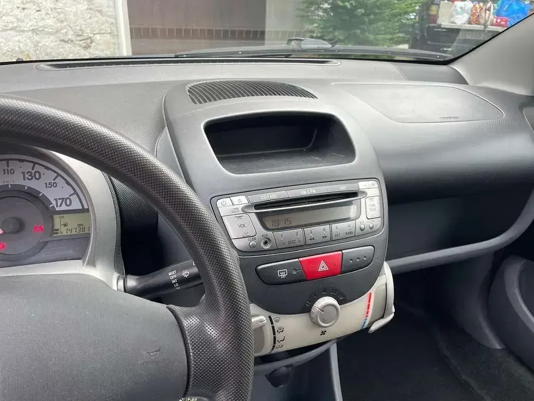 Usata Peugeot 107 77 CV (56 kW) 2006 Utilitaria