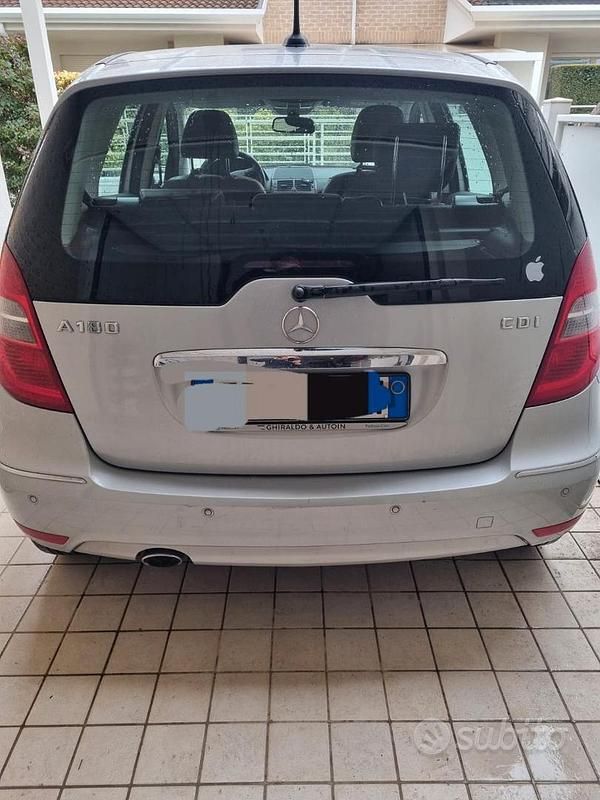 Usata Mercedes A180 2012 Grigio Berlina