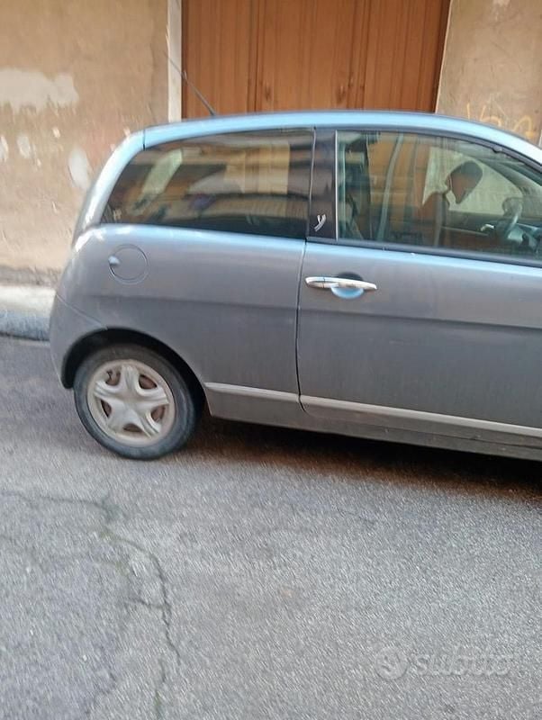 Usata Lancia Ypsilon 69 CV (50 kW) 2007 Grigio Utilitaria