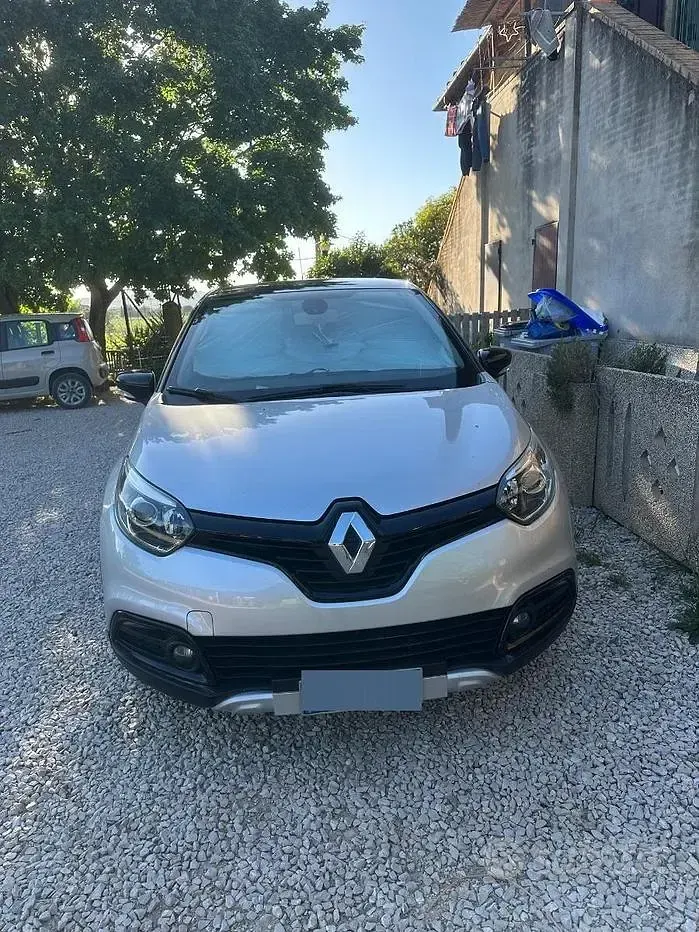 Occasion Renault Captur 90 ch (66 kW) 2017 Gris SUV
