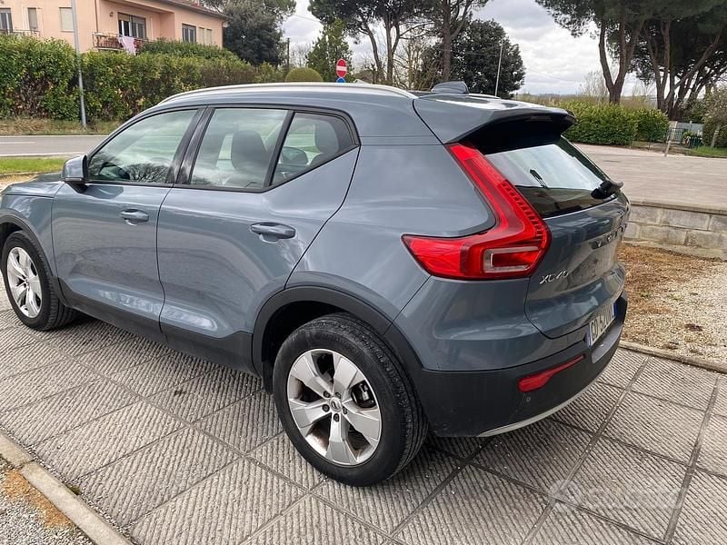Usata Volvo XC40 Business Edition 129 CV (94 kW) 2022 Grigio SUV