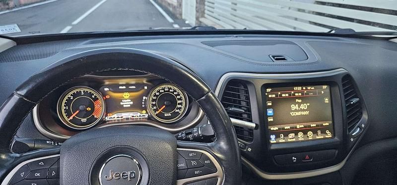 Second-hand Jeep Cherokee 200 CP (147 kW) 2015 Gri SUV
