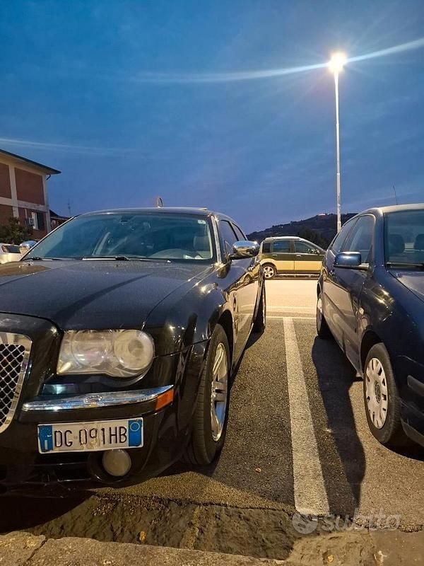 Usata Chrysler 300C 218 CV (160 kW) 2007 Nero Berlina