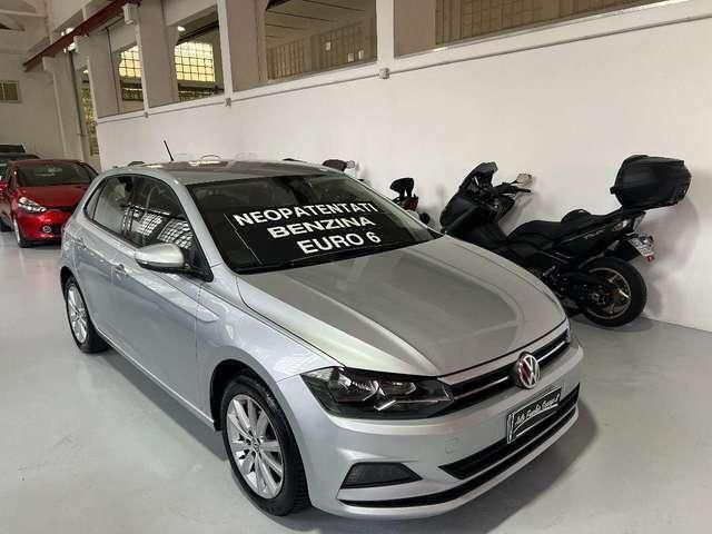 Usata VW Polo Comfortline 75 CV (55 kW) 2018 Grigio chiaro Berlina