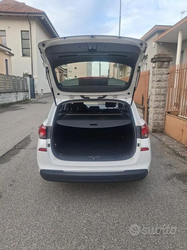 Usata Hyundai i30 2018 Bianco Station wagon