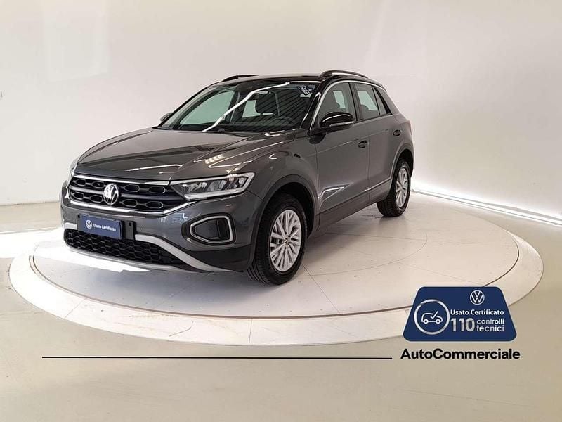 Usata VW T-Roc Life 116 CV (85 kW) 2024 Grigio scuro SUV