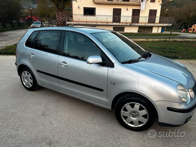 Usata VW Polo 64 CV (47 kW) 2003 Grigio Berlina
