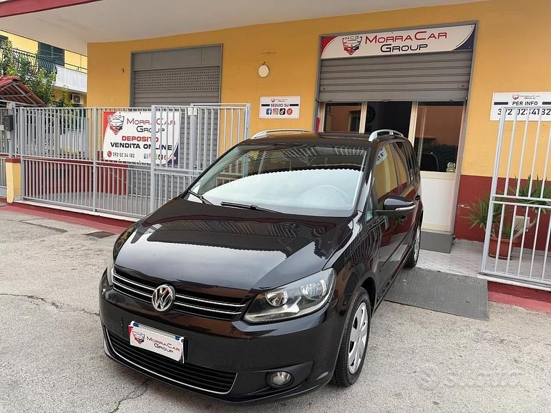 Nero Usata 2011 VW Touran Comfortline Monovolume | 7800 € (Cara) - Immagine 1/4