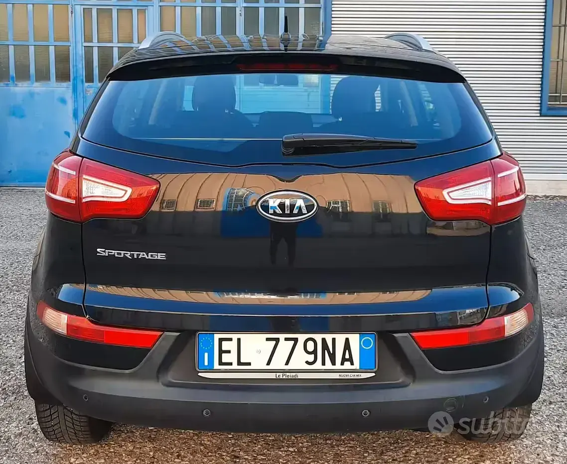 Usata Kia Sportage Active 135 CV (99 kW) 2012 Nero SUV