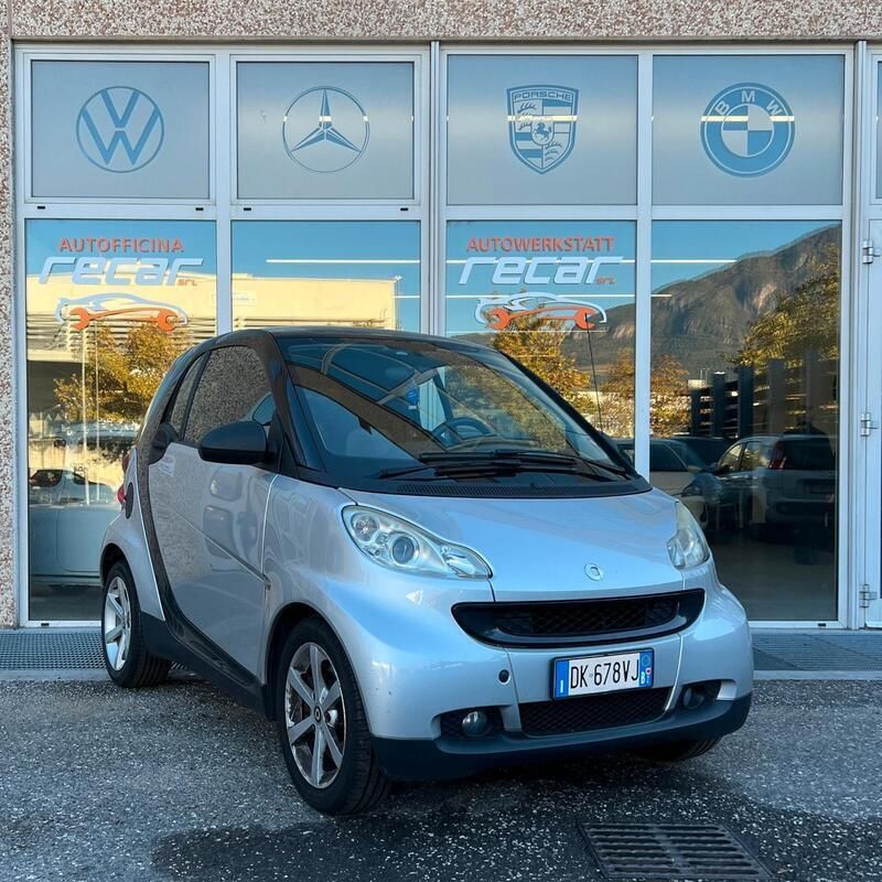 Argento Usata 2008 Smart ForTwo Coupé Pure Coupé | 5900 € (Cara) - Immagine 1/4