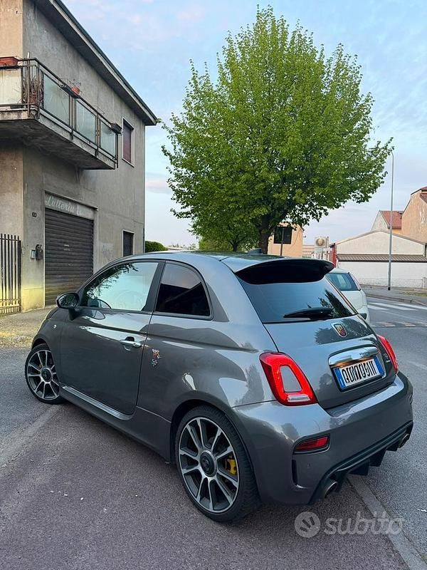 Usata Abarth 595 Turismo 165 CV (121 kW) 2022 Grigio Berlina