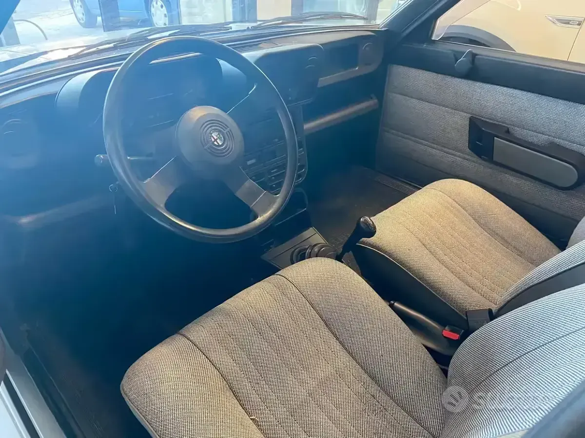 Brugt Alfa Romeo 33 86 HK (63 kW) 1985 Grå Sedan