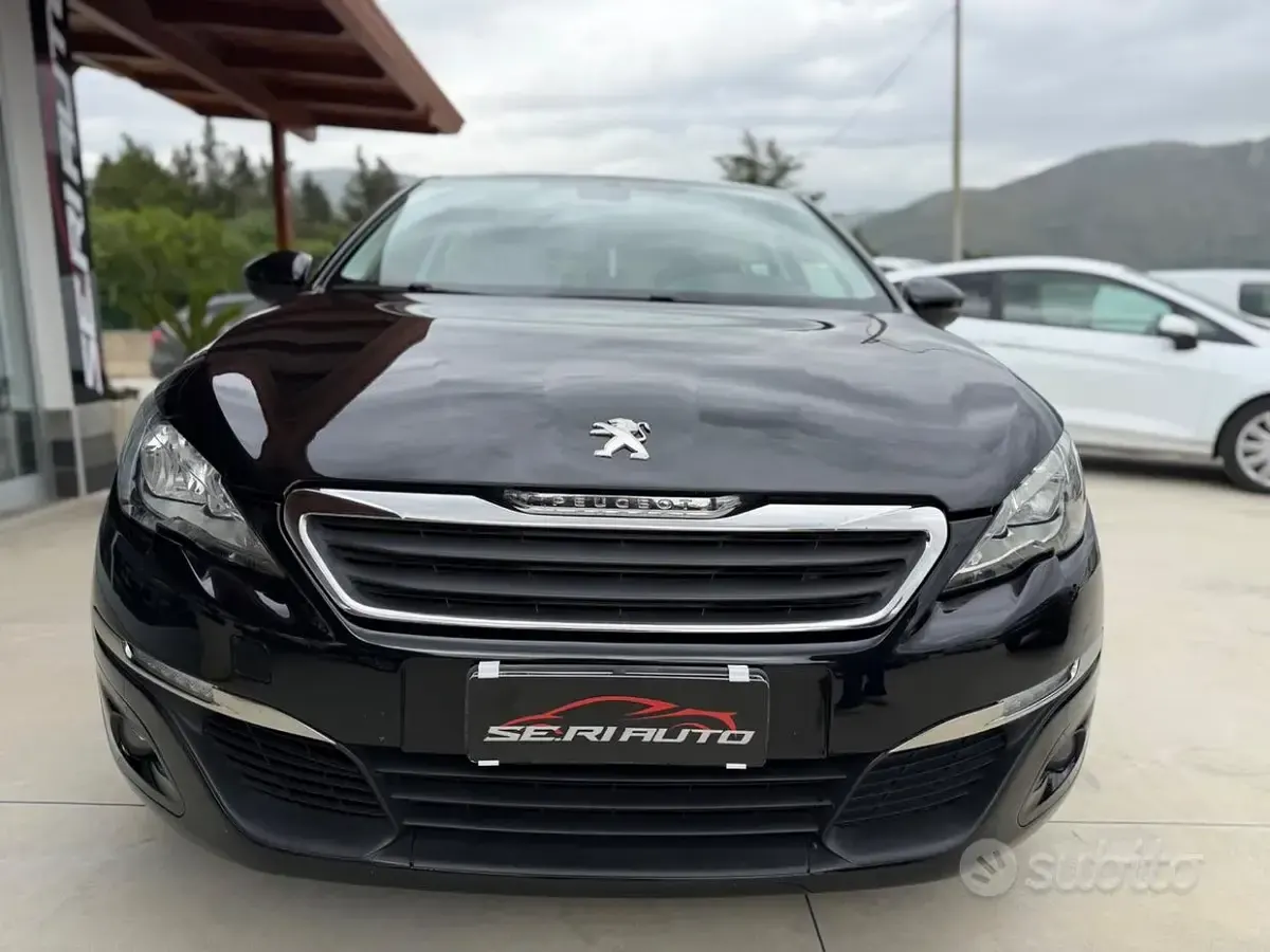 Usata Peugeot 308 Active 116 CV (85 kW) 2014 Nero Berlina
