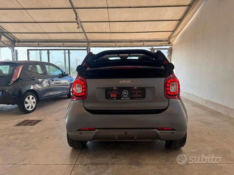 Usata Smart ForTwo Cabrio Brabus 90 CV (66 kW) 2019 Grigio Cabrio