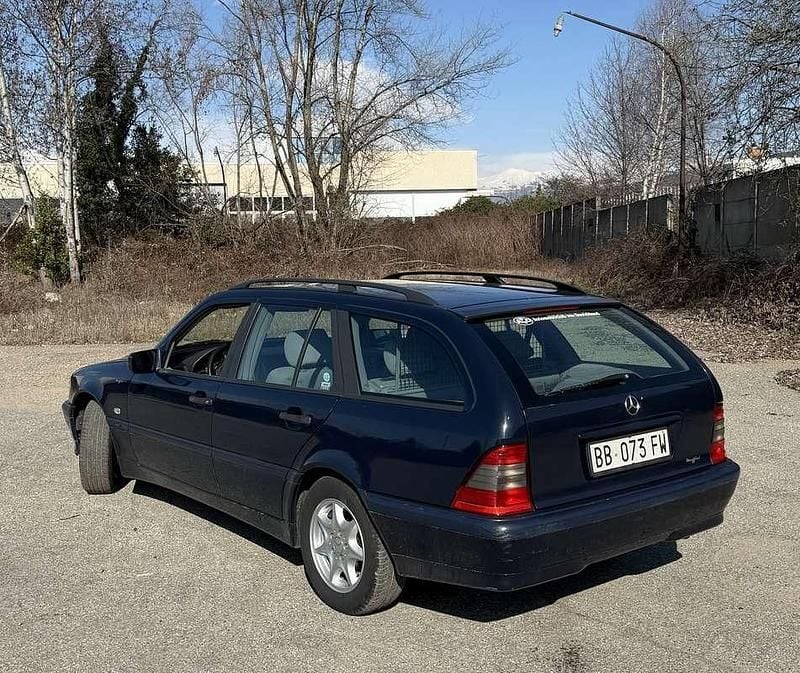 Usata Mercedes C180 Classic 122 CV (89 kW) 1998 Station wagon