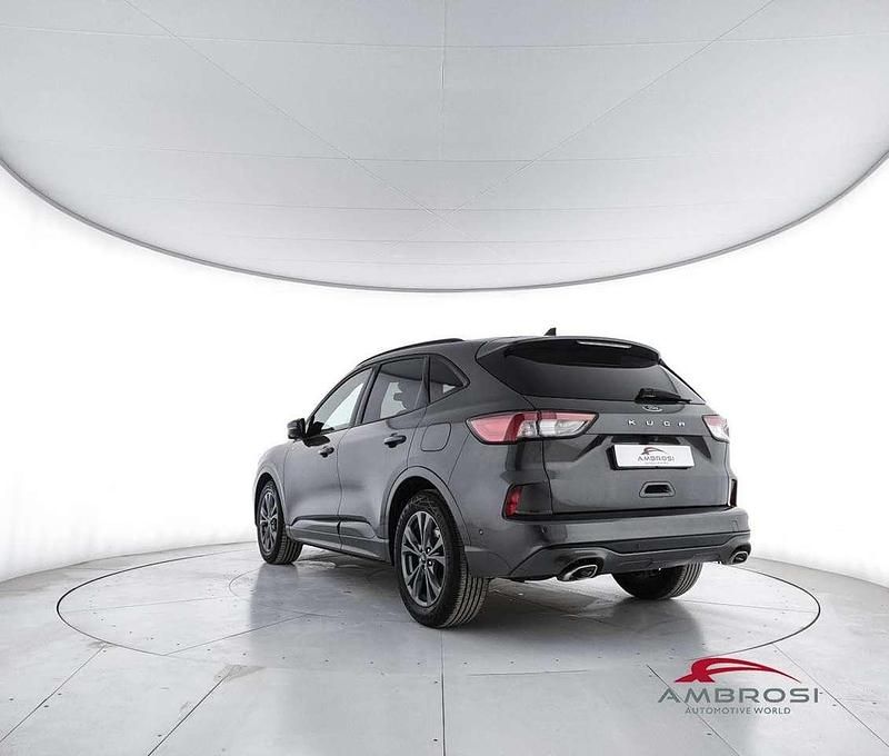 Usata Ford Kuga ST-Line X 120 CV (88 kW) 2023 Grigio SUV