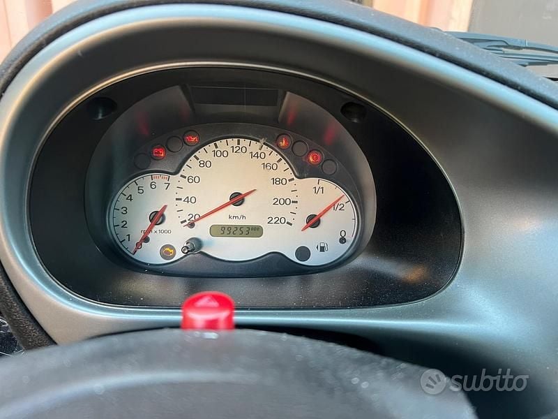 Usata Ford Ka 69 CV (50 kW) 2005 Verde Utilitaria