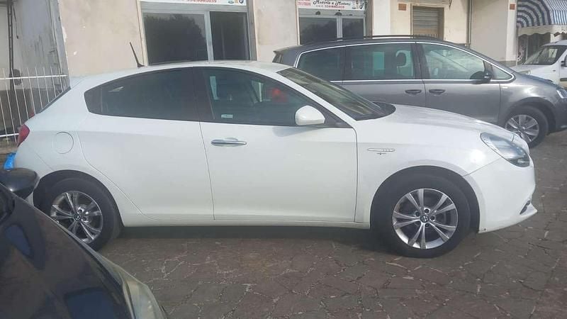 Usata Alfa Romeo Giulietta Progression 105 CV (77 kW) 2017 Bianco Berlina