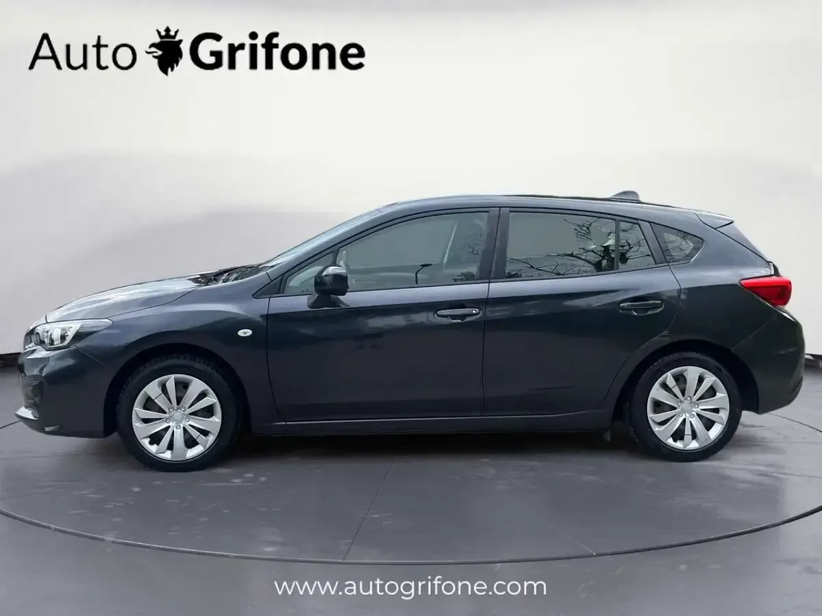 Usata Subaru Impreza Style 114 CV (83 kW) 2018 Nero Berlina