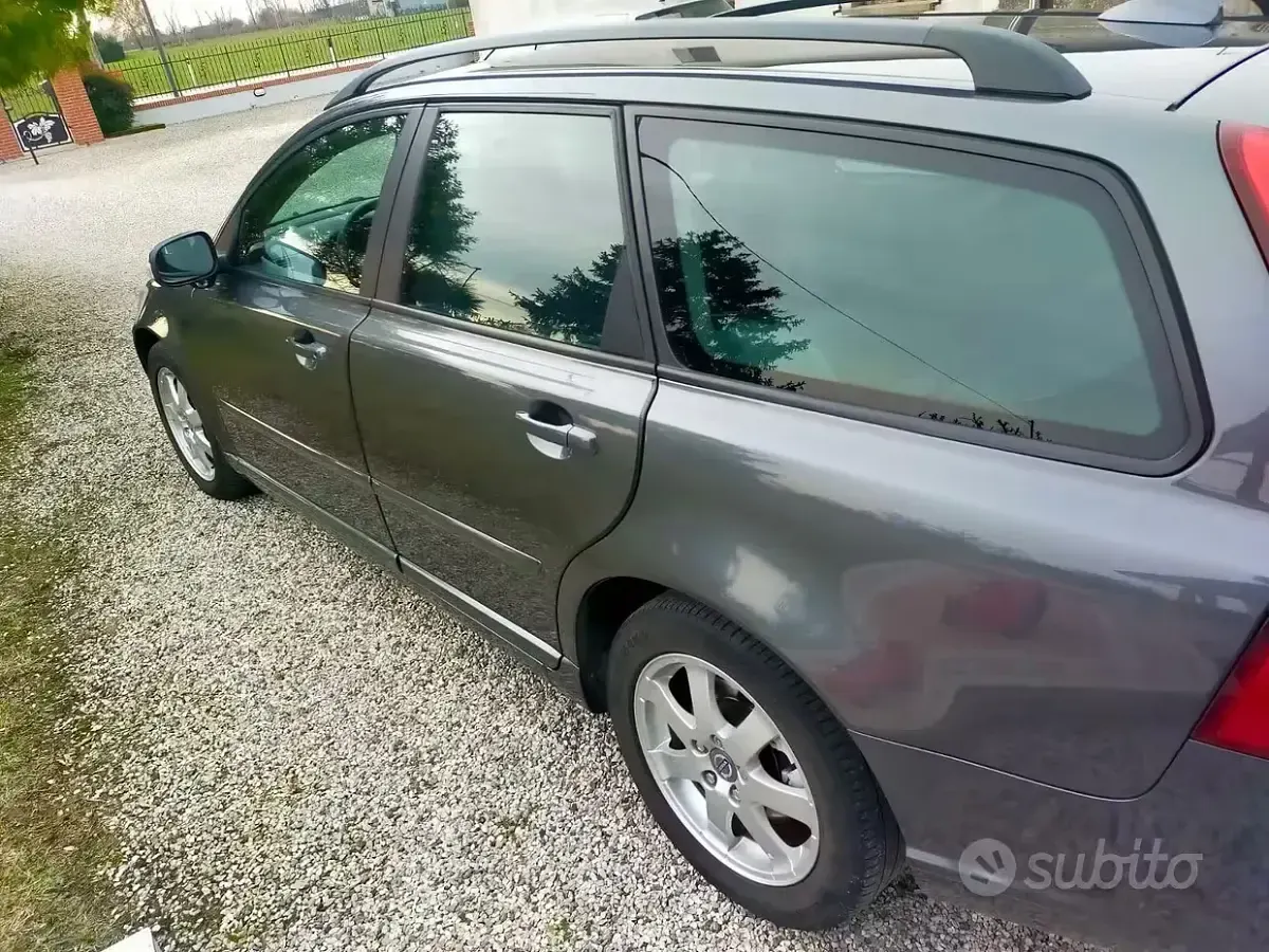 Usata Volvo V50 Kinetic 136 CV (100 kW) 2009 Grigio Station wagon