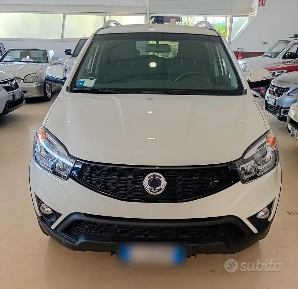 Usata SsangYong Korando 150 CV (110 kW) 2015 Bianco SUV