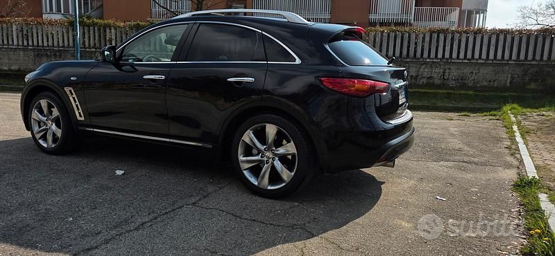 Usata Infiniti Fx30 238 CV (175 kW) 2012 Nero SUV