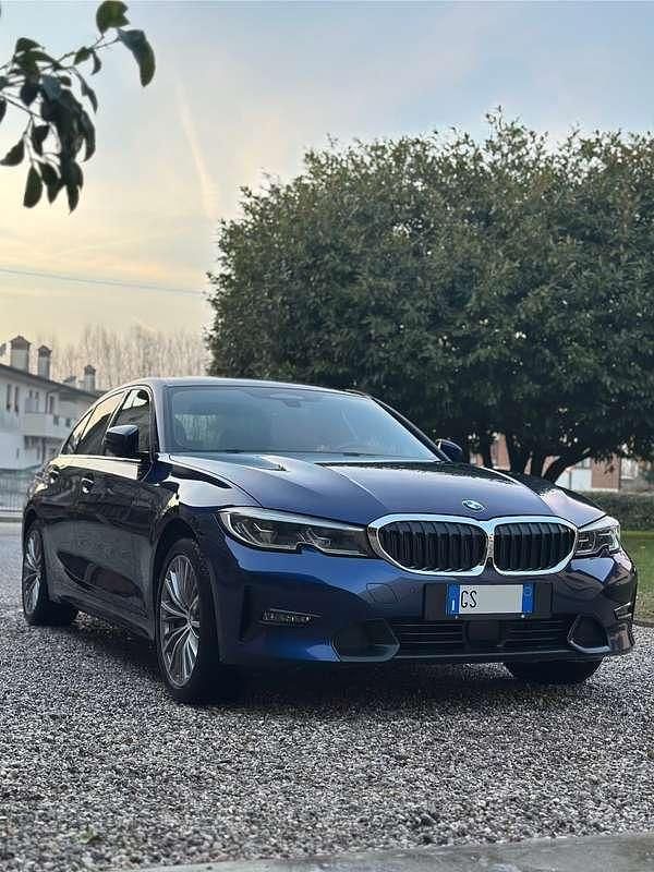 Usata 2019 BMW 330e Luxury Line Tre volumi | 32.000 € (Molto cara) - Immagine 1/4