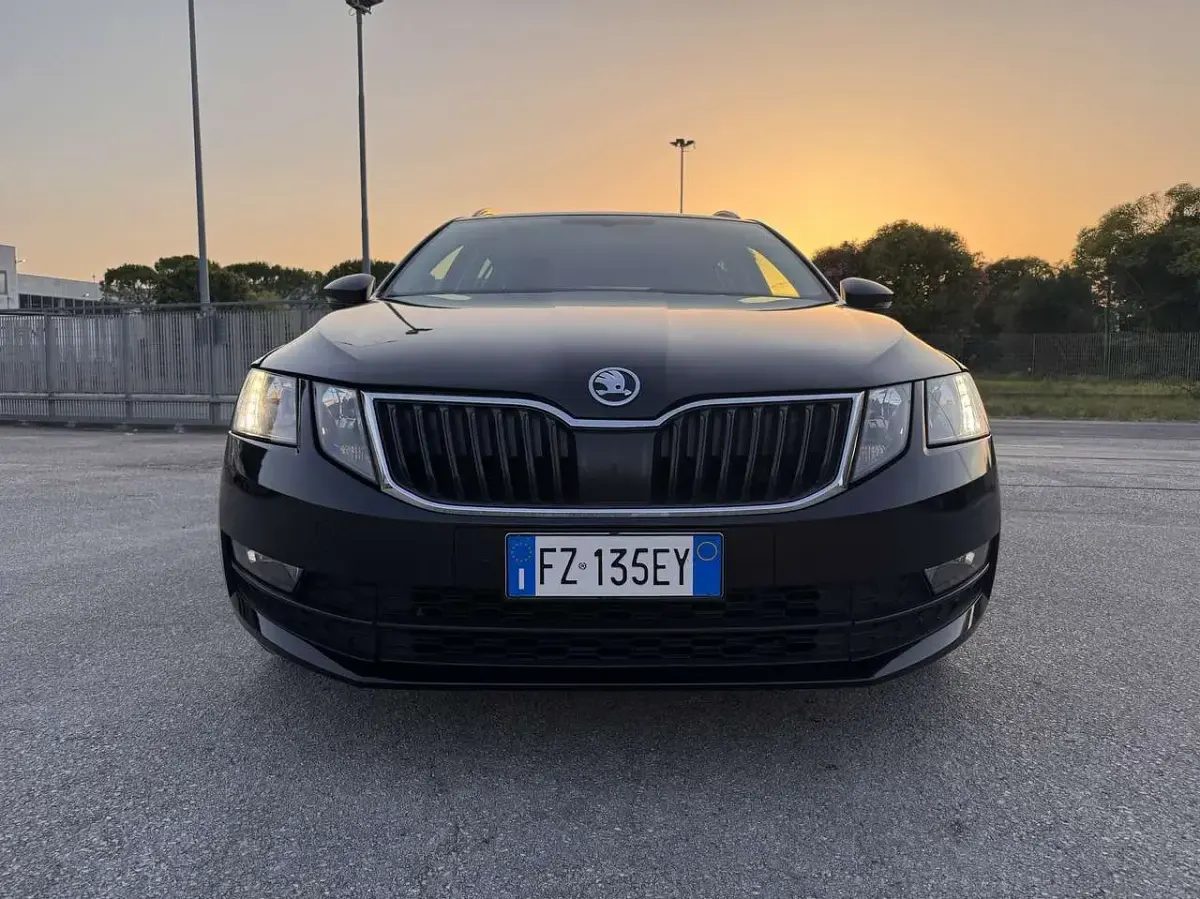 Usata Skoda Octavia G-TEC Executive 131 CV (96 kW) 2020 Nero Station wagon