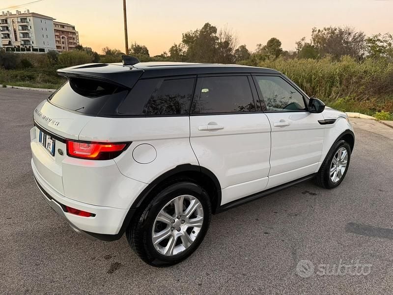 Gebraucht Land Rover Range Rover evoque Dynamic 150 PS (110 kW) 2017 Weiß Limousine