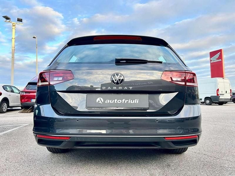 Usata VW Passat Business 150 CV (110 kW) 2022 Grigio mangano Station wagon