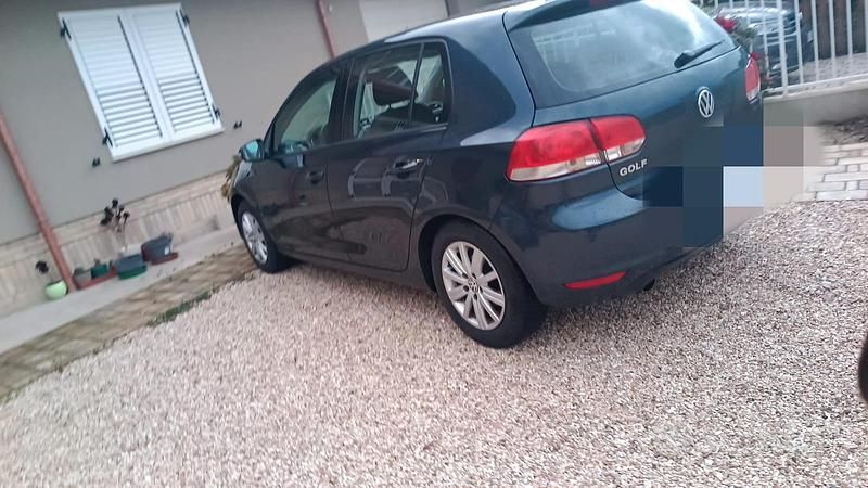 Usata VW Golf VI 105 CV (77 kW) 2012 Blu Utilitaria
