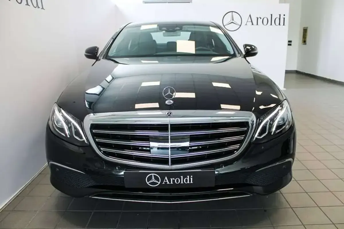 Usata Mercedes E350 Exclusive 211 CV (155 kW) 2017 197 nero ossidiana met. Berlina