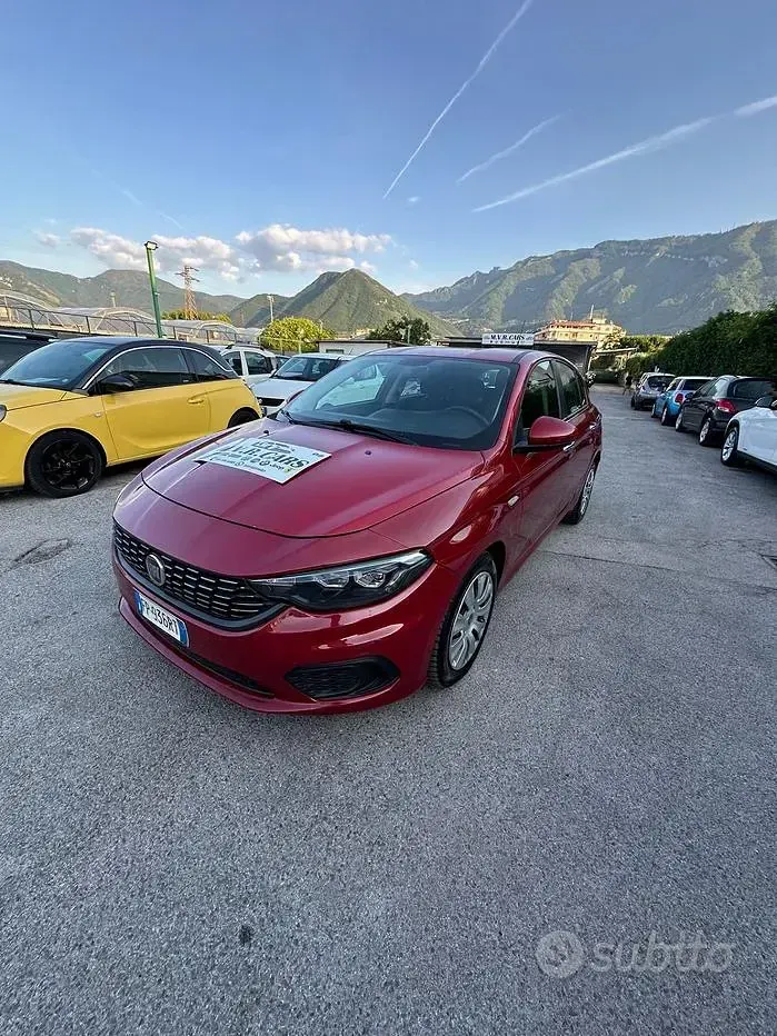 Usata Fiat Tipo Easy 120 CV (88 kW) 2016 Rosso Berlina