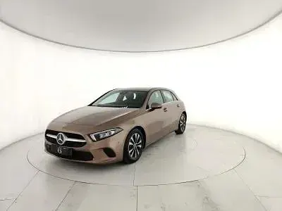 Usata Mercedes A180 Premium 136 CV (100 kW) 2020 Berlina