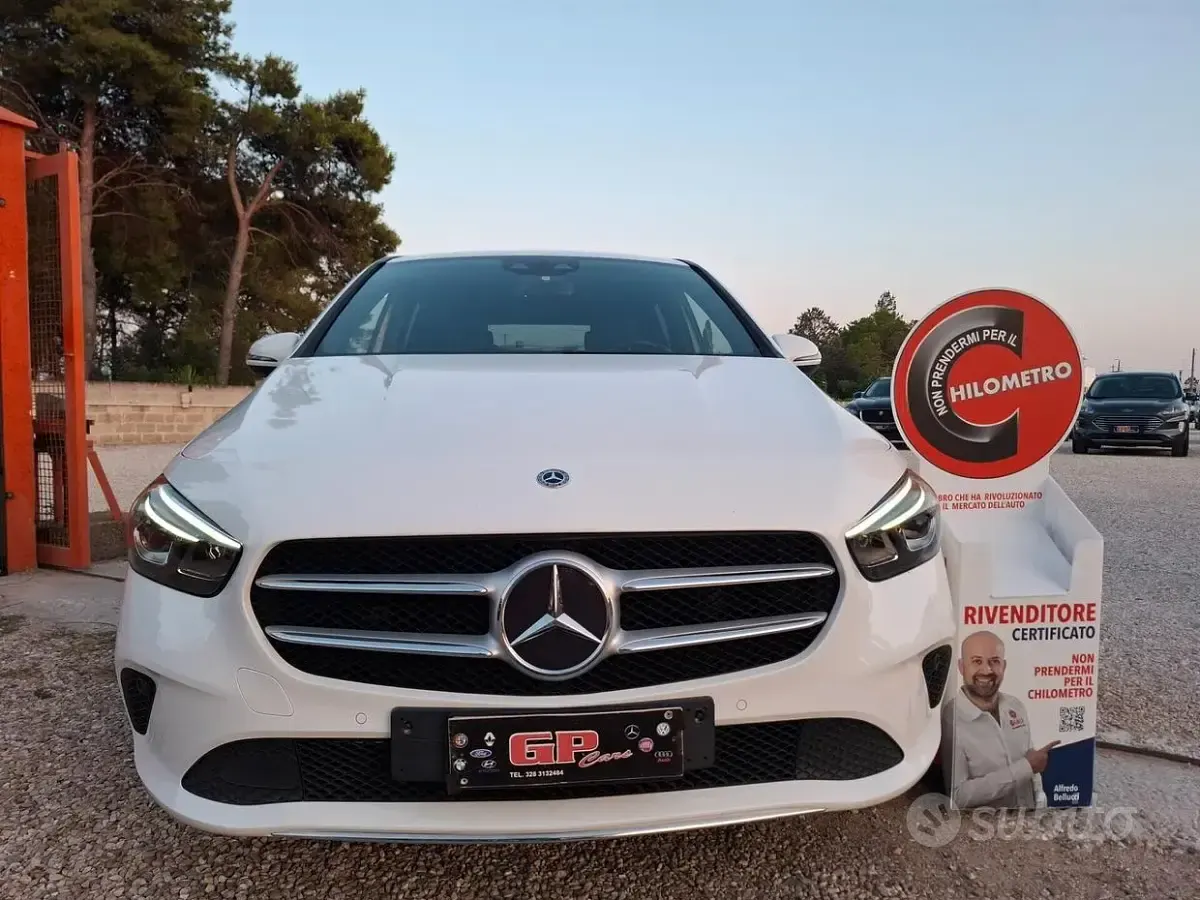 Usata Mercedes B180 116 CV (85 kW) 2020 Bianco Monovolume