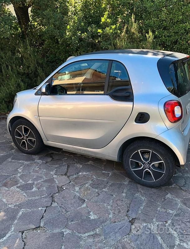Usata Smart ForTwo Coupé 2021 Grigio Utilitaria