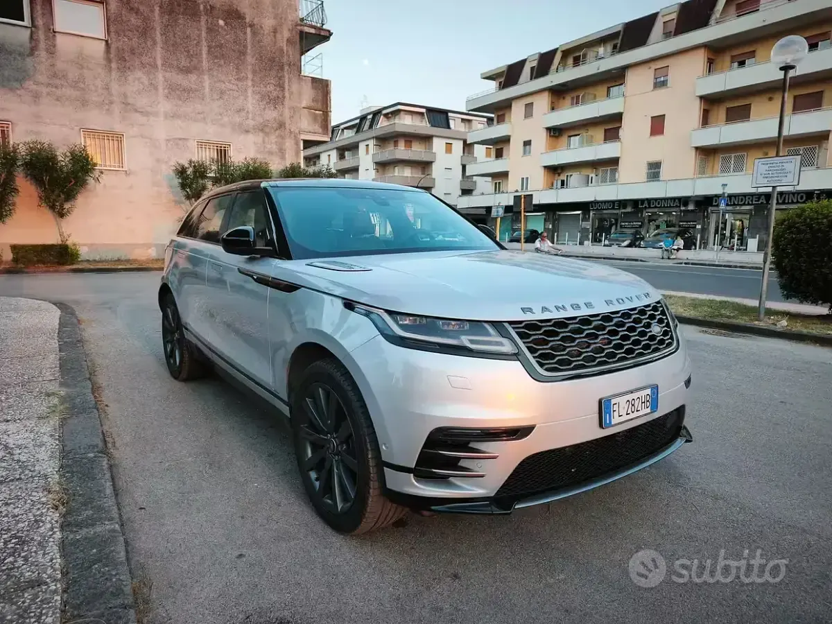 Usata Land Rover Range Rover Velar R-Dynamic 241 CV (177 kW) 2017 Grigio SUV