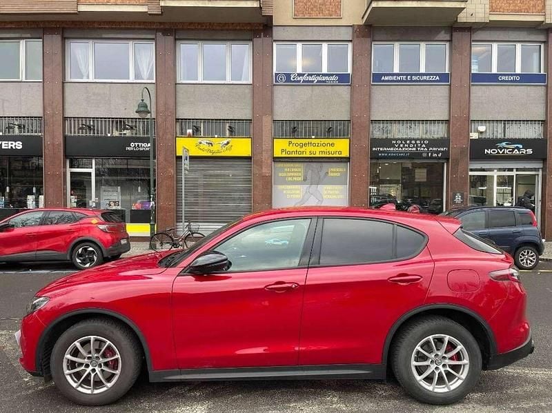 Usata Alfa Romeo Stelvio Sprint 160 CV (117 kW) 2023 Rosso SUV